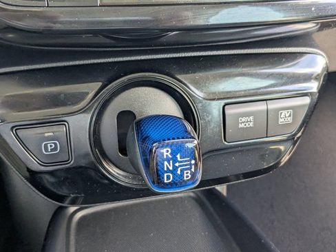 Used 2021 Toyota Prius LE FWD image 23