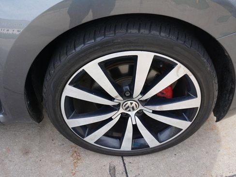 Used 2014 Volkswagen Beetle R-Line image 12