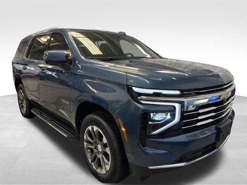 Used 2025 Chevrolet Tahoe LT w/ Comfort Package AWD/4WD image 7