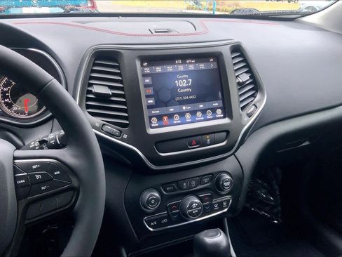 Used 2022 Jeep Cherokee Trailhawk w/ Trailer Tow Group image 7