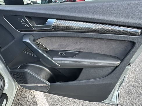 Used 2019 Audi SQ5 Premium Plus w/ Premium Plus Package image 18