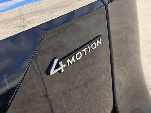 New 2026 Volkswagen Atlas SE image 9