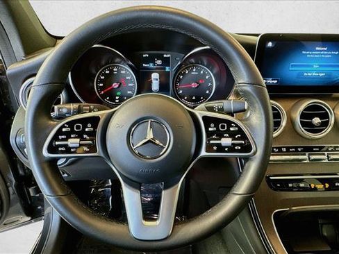 Used 2022 Mercedes-Benz GLC 300 4MATIC image 11