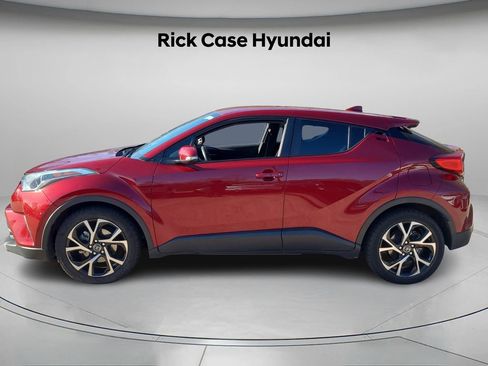 Used 2018 Toyota C-HR image 3