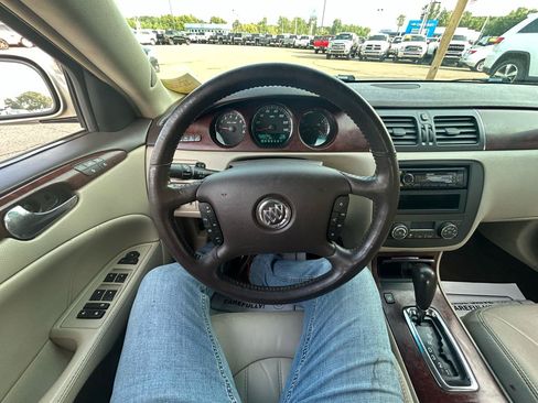 Used 2007 Buick Lucerne CXL w/ Luxury Package FWD image 25