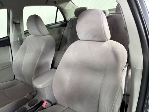 Used 2011 Toyota Corolla LE FWD image 13