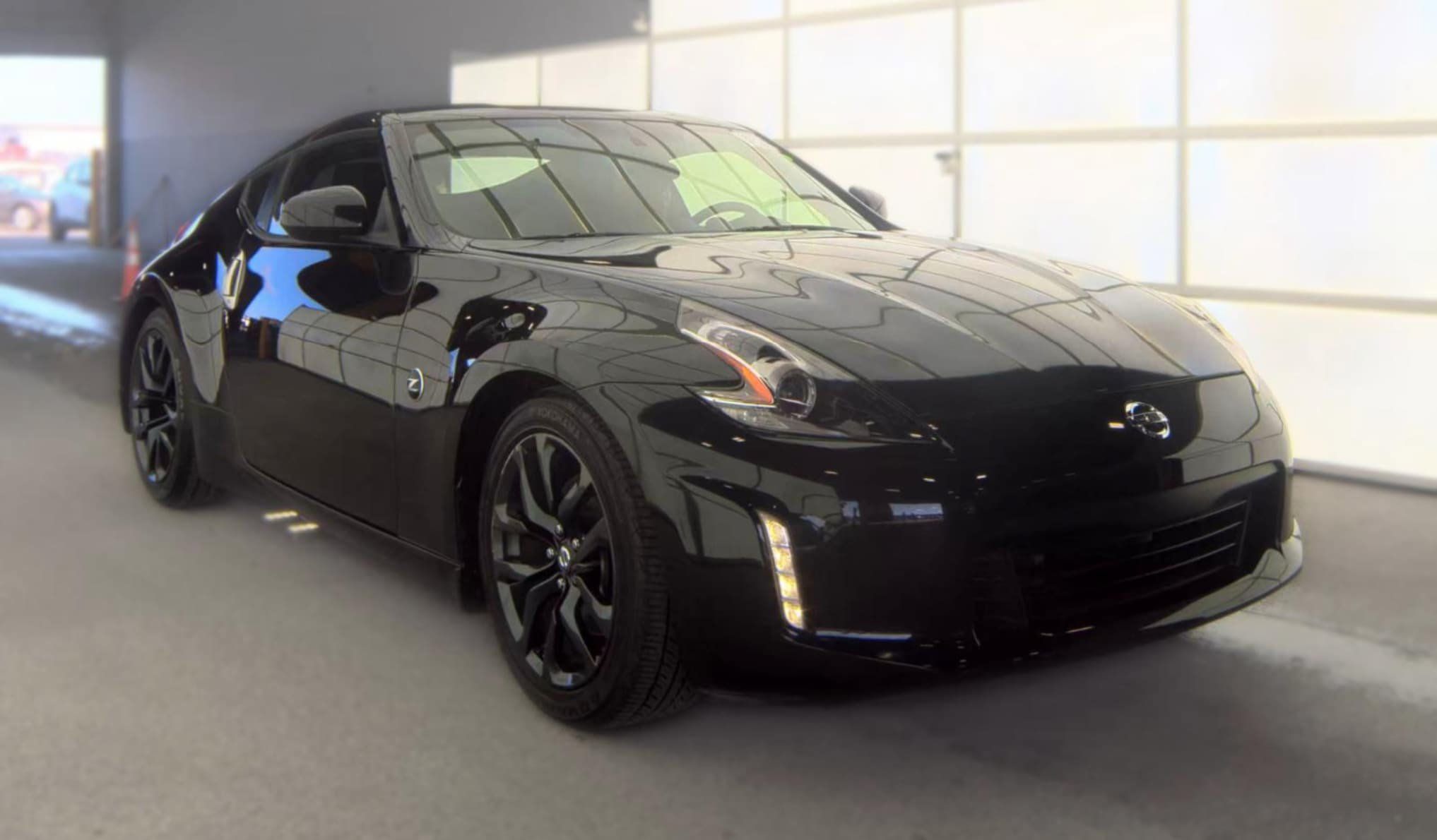 Used 2020 Nissan 370Z Coupe RWD image 9