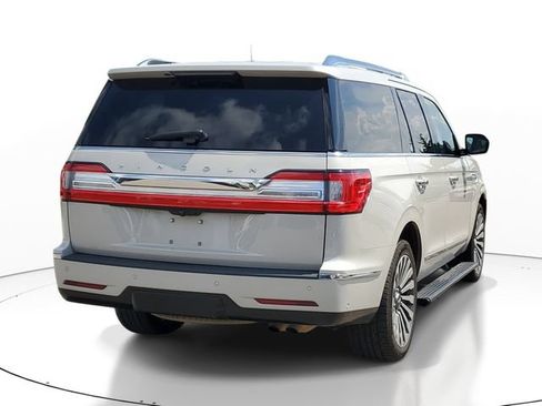 Used 2019 Lincoln Navigator Reserve AWD/4WD image 4