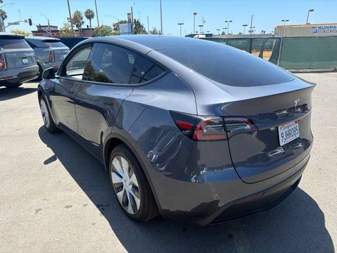 Used 2023 Tesla Model Y Long Range AWD/4WD image 6