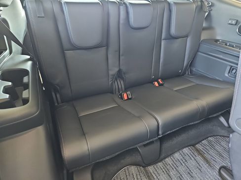 Certified 2025 Subaru Ascent Bronze Edition image 12