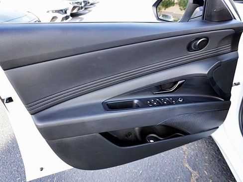 Used 2025 Hyundai Elantra SEL FWD image 22