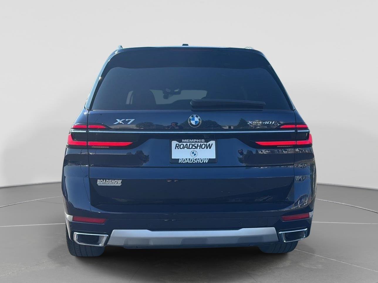 Used 2023 BMW X7 xDrive40i w/ Premium Package AWD/4WD image 11