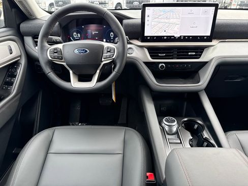 New 2026 Ford Explorer Active w/ Active Comfort Package image 5