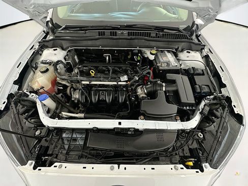 Used 2019 Ford Fusion SE image 29