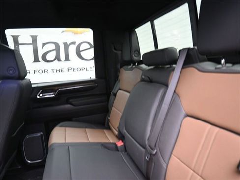 Used 2024 Chevrolet Silverado 2500 High Country w/ High Country Premium Package image 20