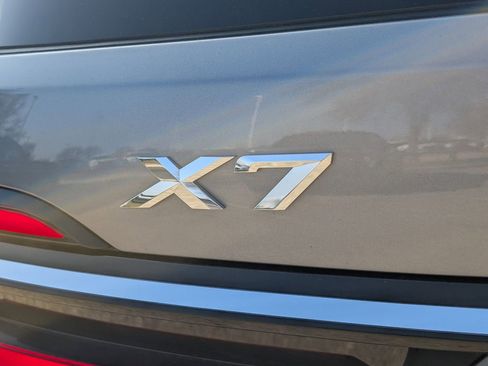 Used 2024 BMW X7 xDrive40i image 8