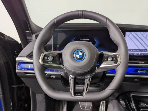 Used 2026 BMW i7 xDrive60 AWD/4WD image 30