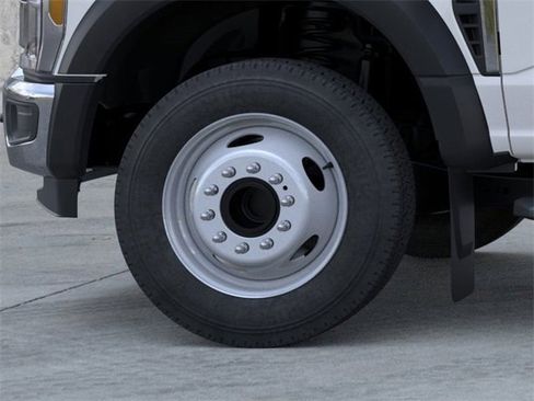 New 2026 Ford F550 2WD Regular Cab Super Duty image 19