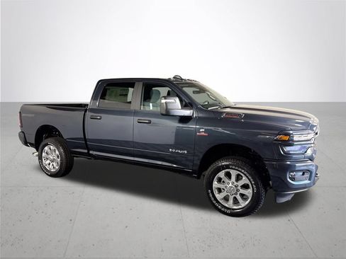 New 2026 RAM 2500 Big Horn AWD/4WD image 4