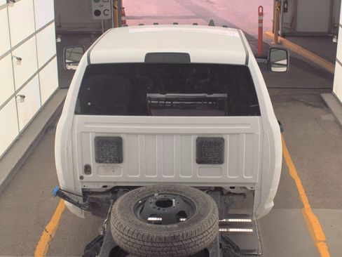 Used 2025 RAM 3500 Tradesman w/ Chrome Appearance Group AWD/4WD image 5