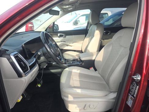 Used 2025 Kia Sorento SX FWD image 3
