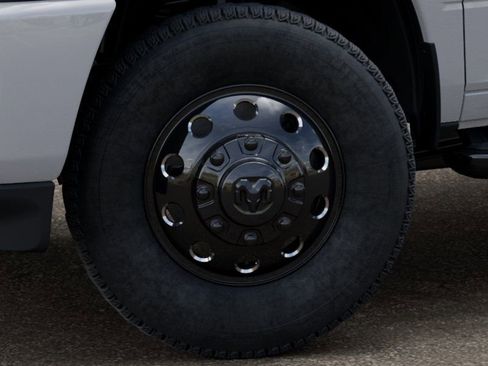 New 2026 RAM 3500 Laramie AWD/4WD image 9