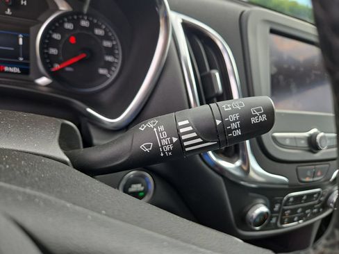 Used 2024 Chevrolet Equinox LT AWD/4WD image 34