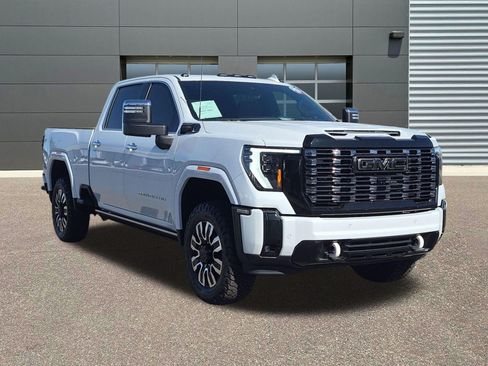 Used 2026 GMC Sierra 3500 Denali Ultimate AWD/4WD image 3
