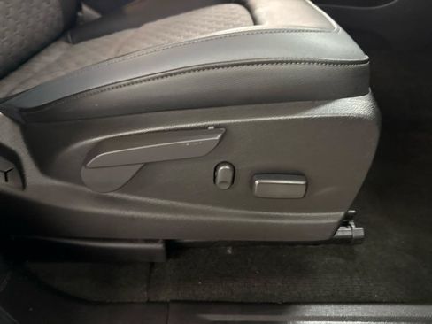 Used 2016 Chevrolet Colorado Z71 AWD/4WD image 41