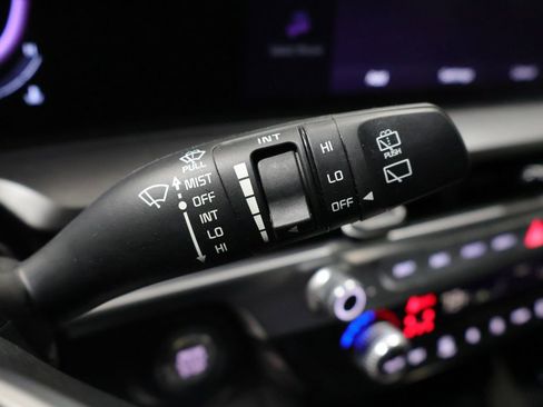 Used 2025 Kia Telluride S AWD/4WD image 40
