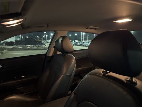 Used 2020 Kia Optima EX image 11