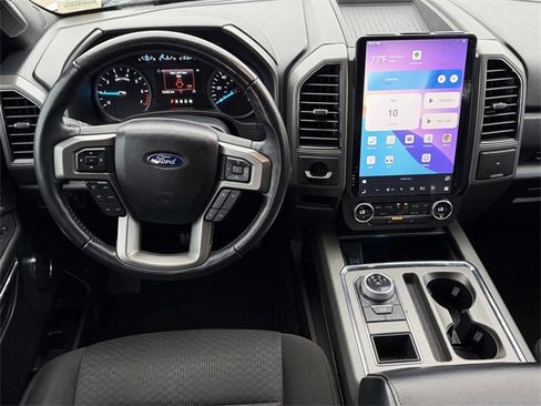 Used 2021 Ford Expedition XLT image 9