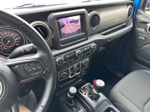 Used 2021 Jeep Gladiator Willys image 74