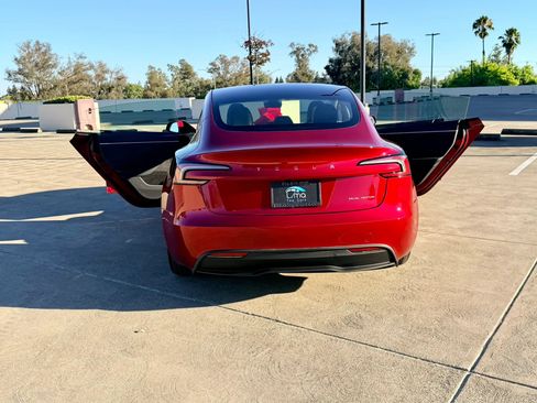 Used 2024 Tesla Model 3 Long Range AWD/4WD image 17