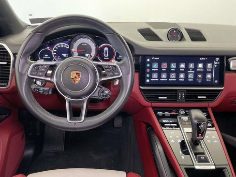 Certified 2022 Porsche Cayenne Platinum Edition AWD/4WD image 27