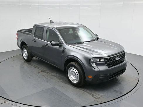 New 2025 Ford Maverick XL image 32