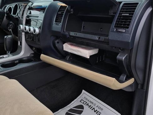 Used 2013 Toyota Sequoia SR5 AWD/4WD image 21