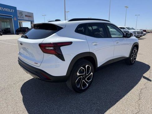 New 2026 Chevrolet Trax RS image 9