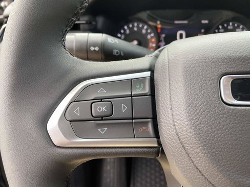 Used 2026 Jeep Compass Latitude AWD/4WD image 16