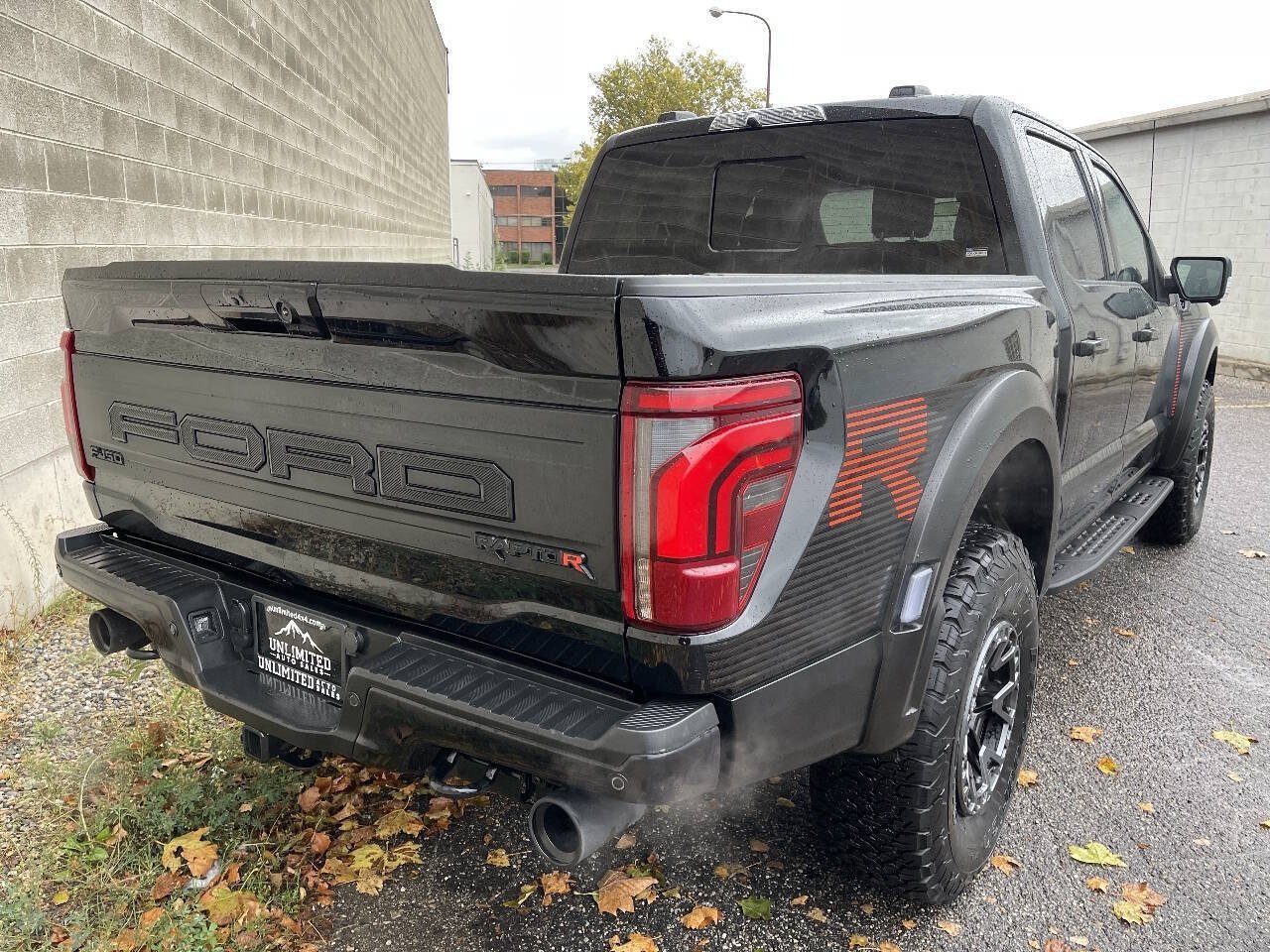 Used 2025 Ford F150 Raptor w/ Equipment Group 803A Raptor R AWD/4WD image 5