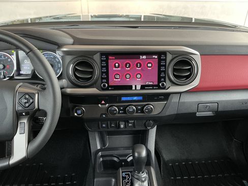 Used 2023 Toyota Tacoma SR5 image 9