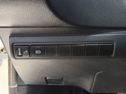 Used 2022 Toyota Corolla LE FWD image 22