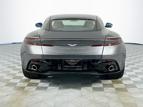 Used 2024 Aston Martin DB12 image 16