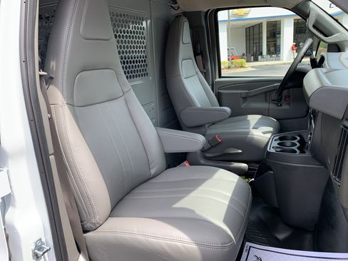 New 2025 Chevrolet Express 2500 w/ Driver Convenience Package image 23