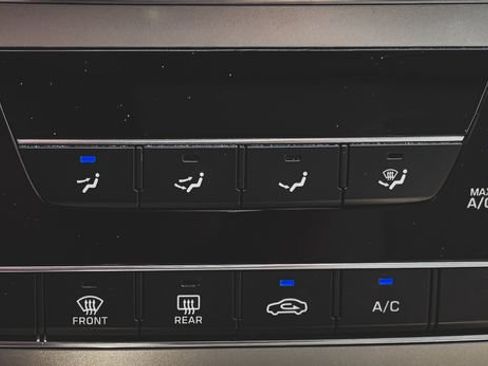 Used 2016 Hyundai Sonata SE w/ Cargo Package FWD image 12