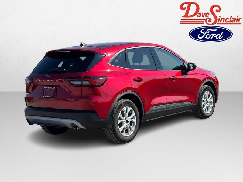 Used 2025 Ford Escape Active w/ Cold Weather Package FWD image 7