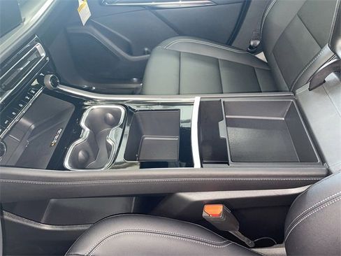 New 2026 Chevrolet Traverse LT w/ Sun and Wheel Package image 28