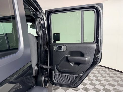 Used 2023 Jeep Wrangler Unlimited Sport AWD/4WD image 31