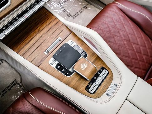 Used 2024 Mercedes-Benz Maybach GLS 600 4MATIC image 21
