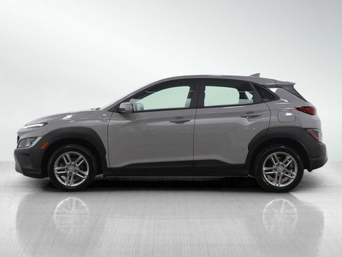 Used 2022 Hyundai Kona SE image 2